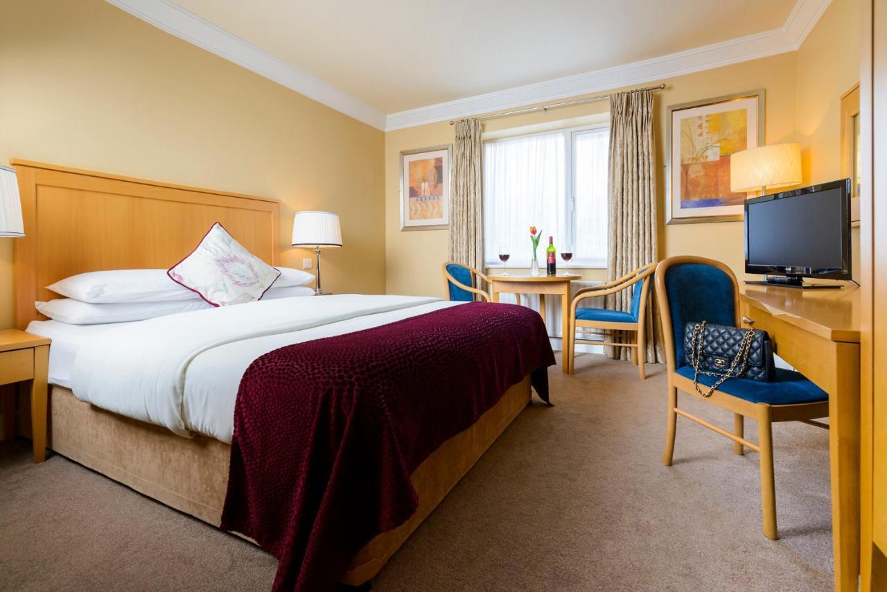 Dingle Bay Hotel Екстериор снимка