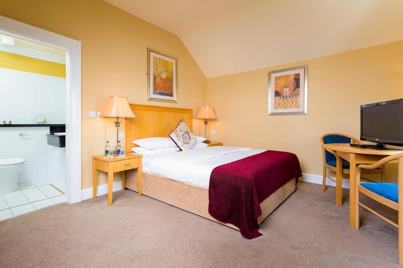 Dingle Bay Hotel Екстериор снимка