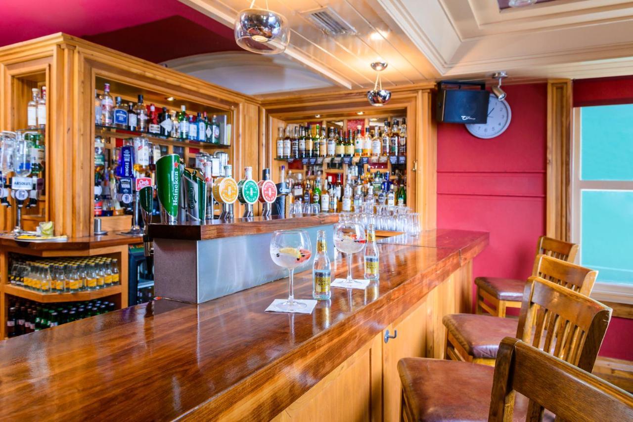 Dingle Bay Hotel Екстериор снимка